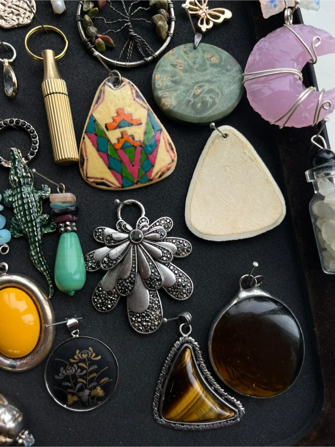 Charms/Pendants image indicator(9)