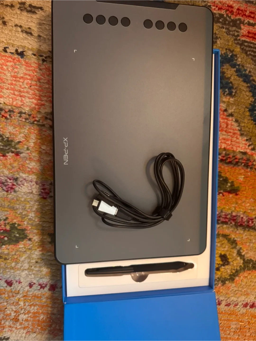 XP-Pen Deco 01 V2 Graphics Tablet - Like New! image indicator(2)