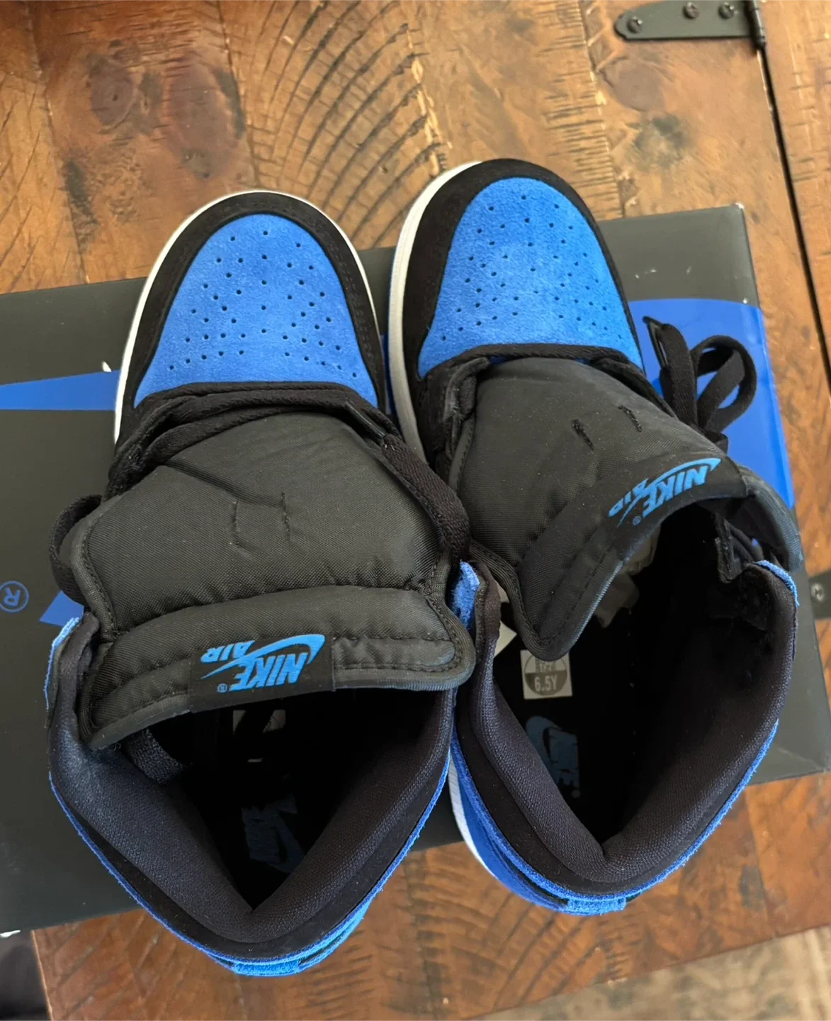 Nike Air Jordan 1 Retro High Hyper Royal - Size 6.5 image indicator(2)