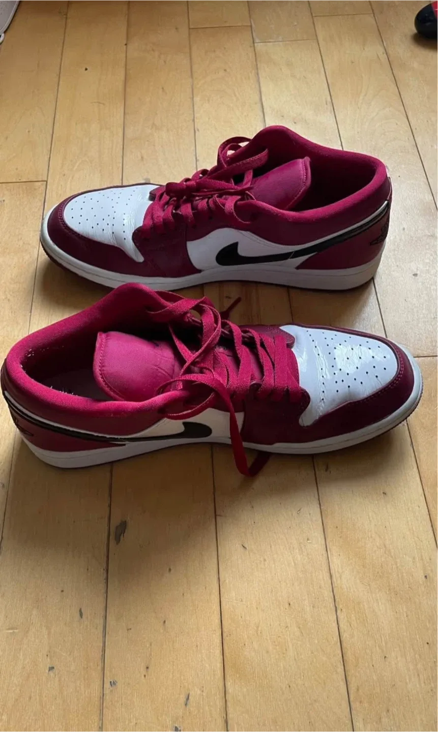 Air Jordan 1 Low Noble Red image indicator(6)