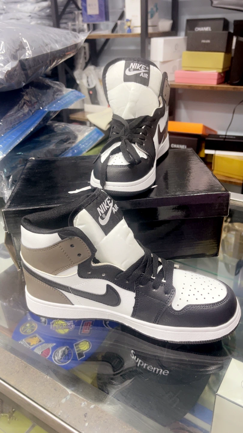 Nike Air Jordan 1 High Black/White/Mocha
