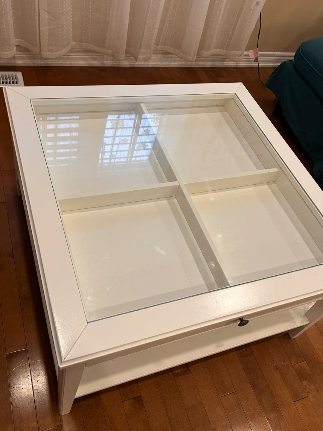 IKEA Coffee table, white/glass, 93x93 cm (36 5/8x36 5/8 " image indicator(3)