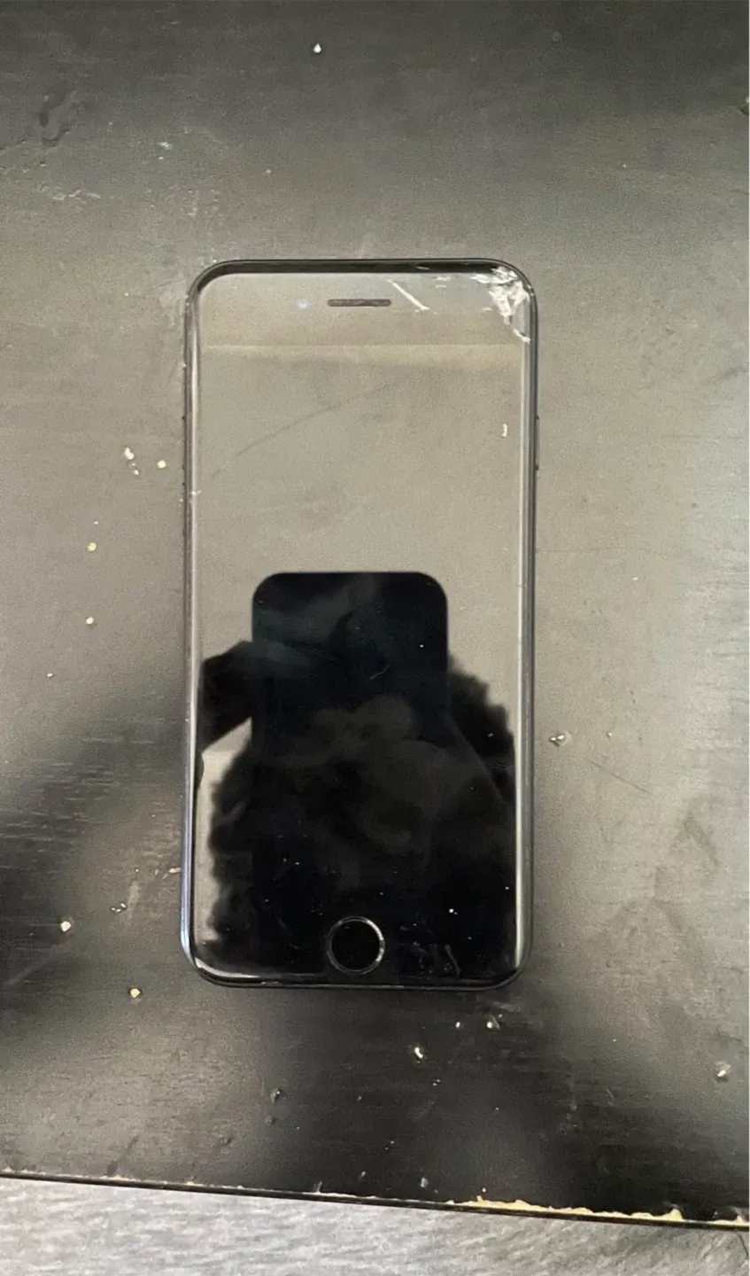 iPhone 7 Unlocked image indicator(3)