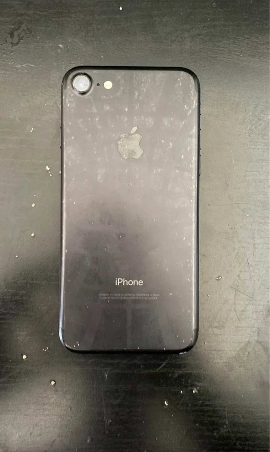 iPhone 7 Unlocked image indicator(4)