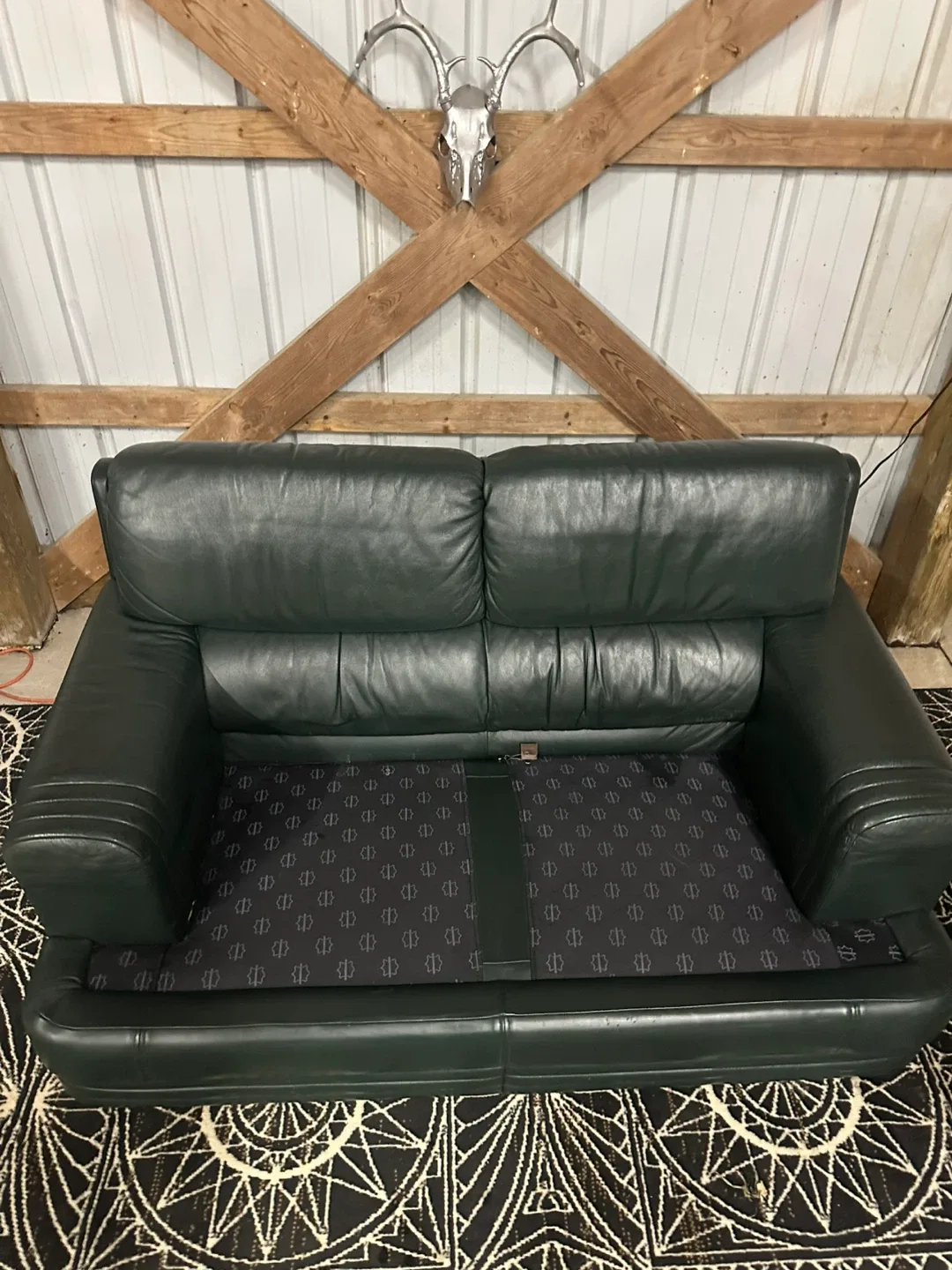 *Delivery Available* EuroSense green leather Sofa 🛋️ image indicator(5)