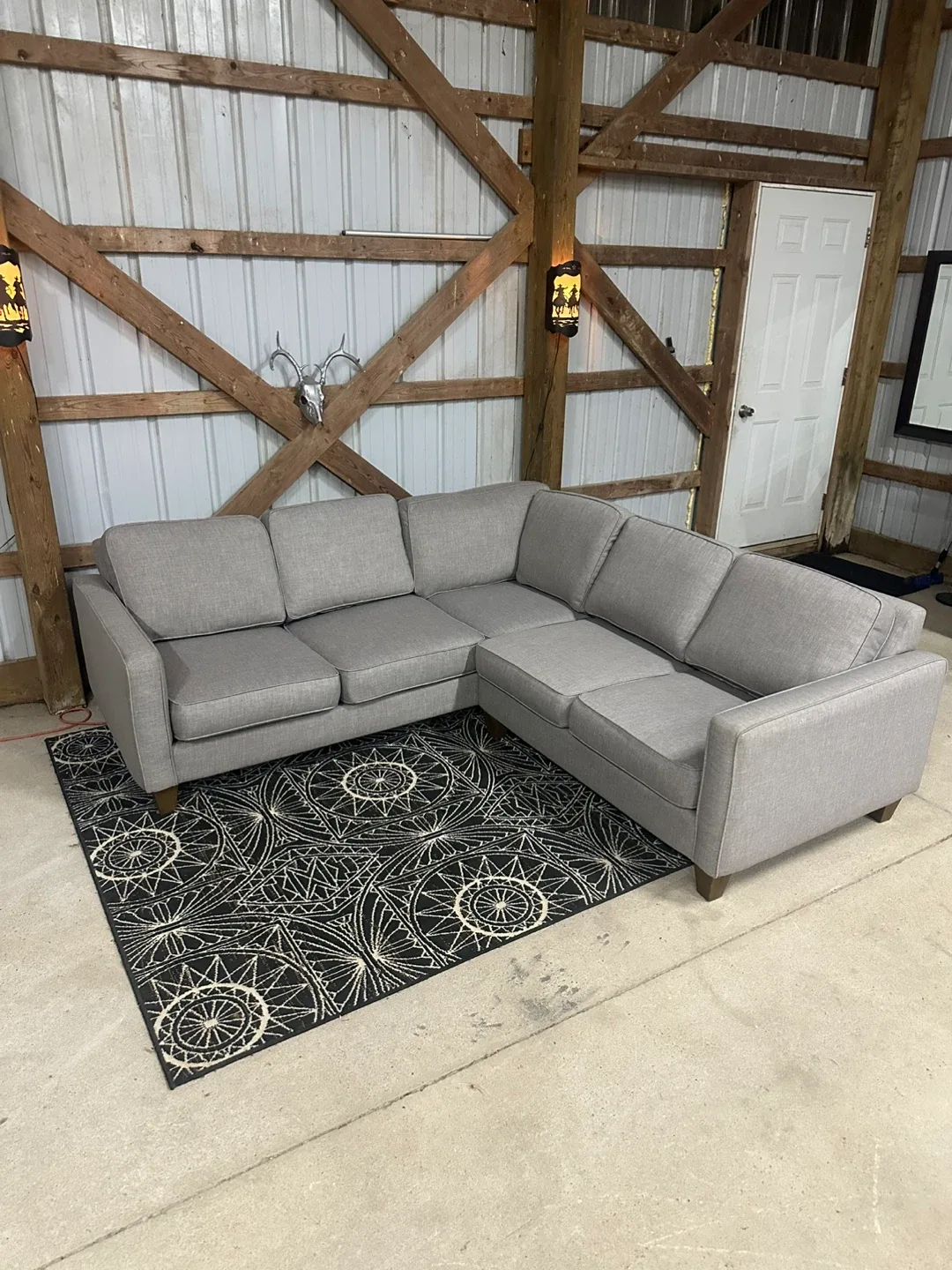 Modern Fabric Sectional in grey, made in Canada 🛋️🇨🇦 image indicator(3)