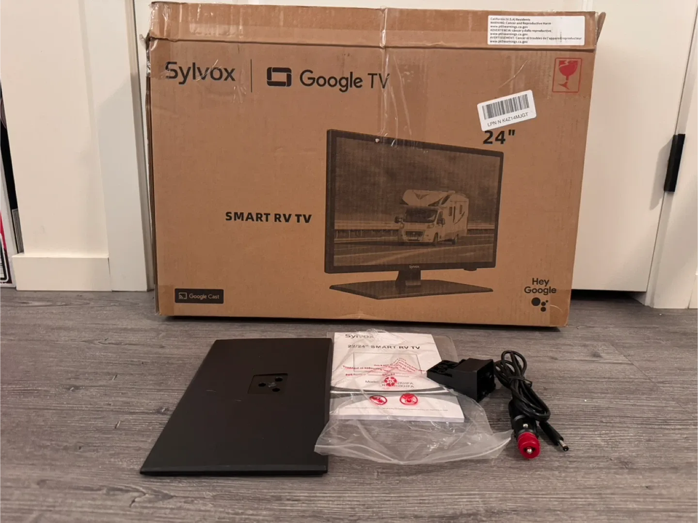 Sylvox 24" Smart RV TV - Google OS, 12 Volt image indicator(3)