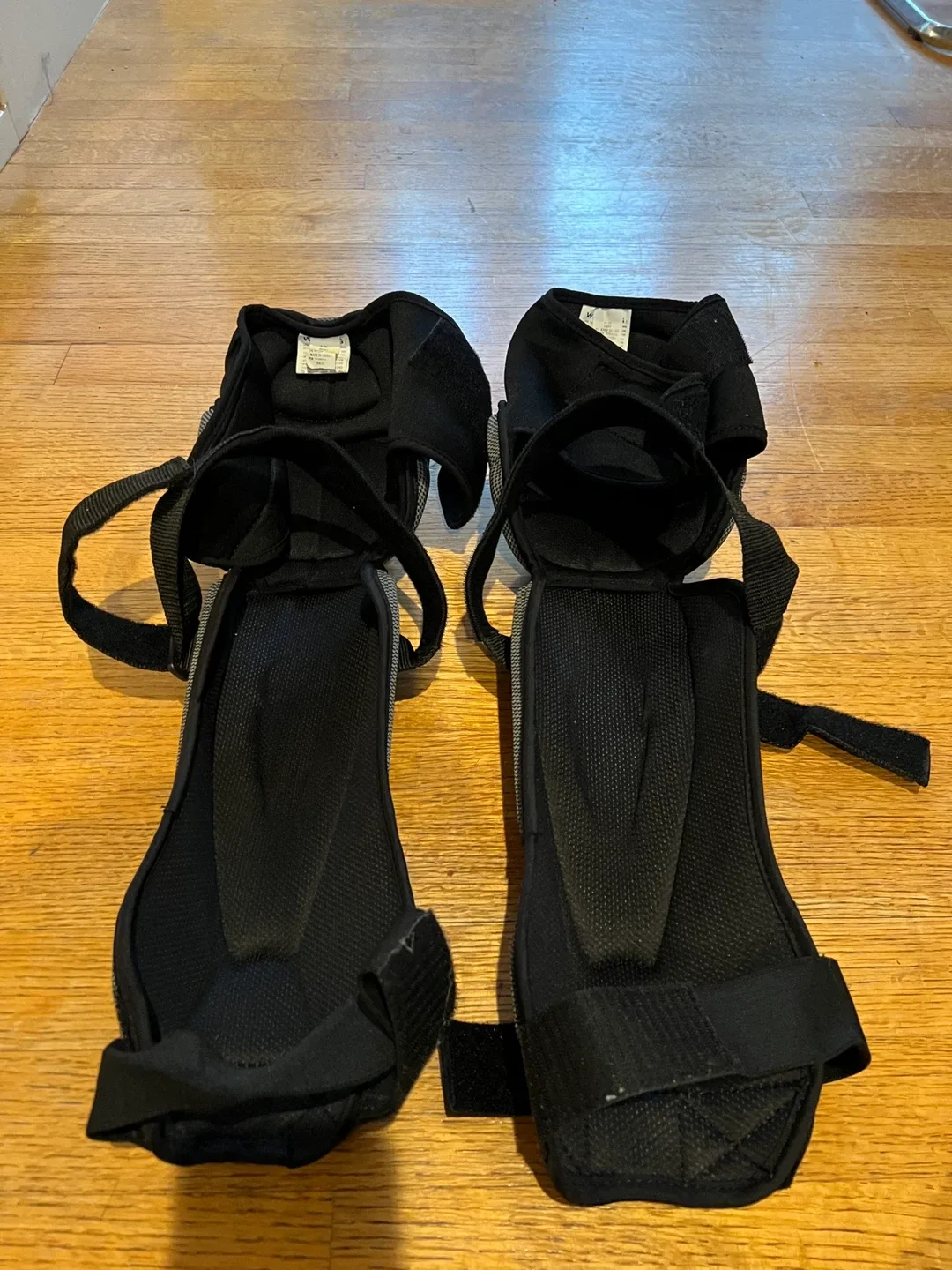 Mountain bike shin guards image indicator(2)