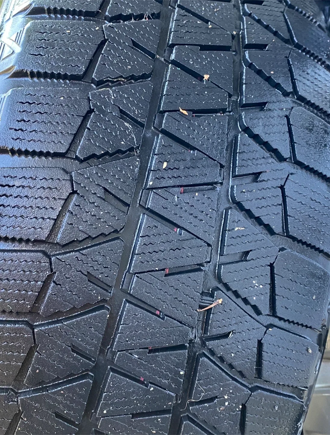 BMW Rims & Winter Tires - Bridgestone image indicator(4)