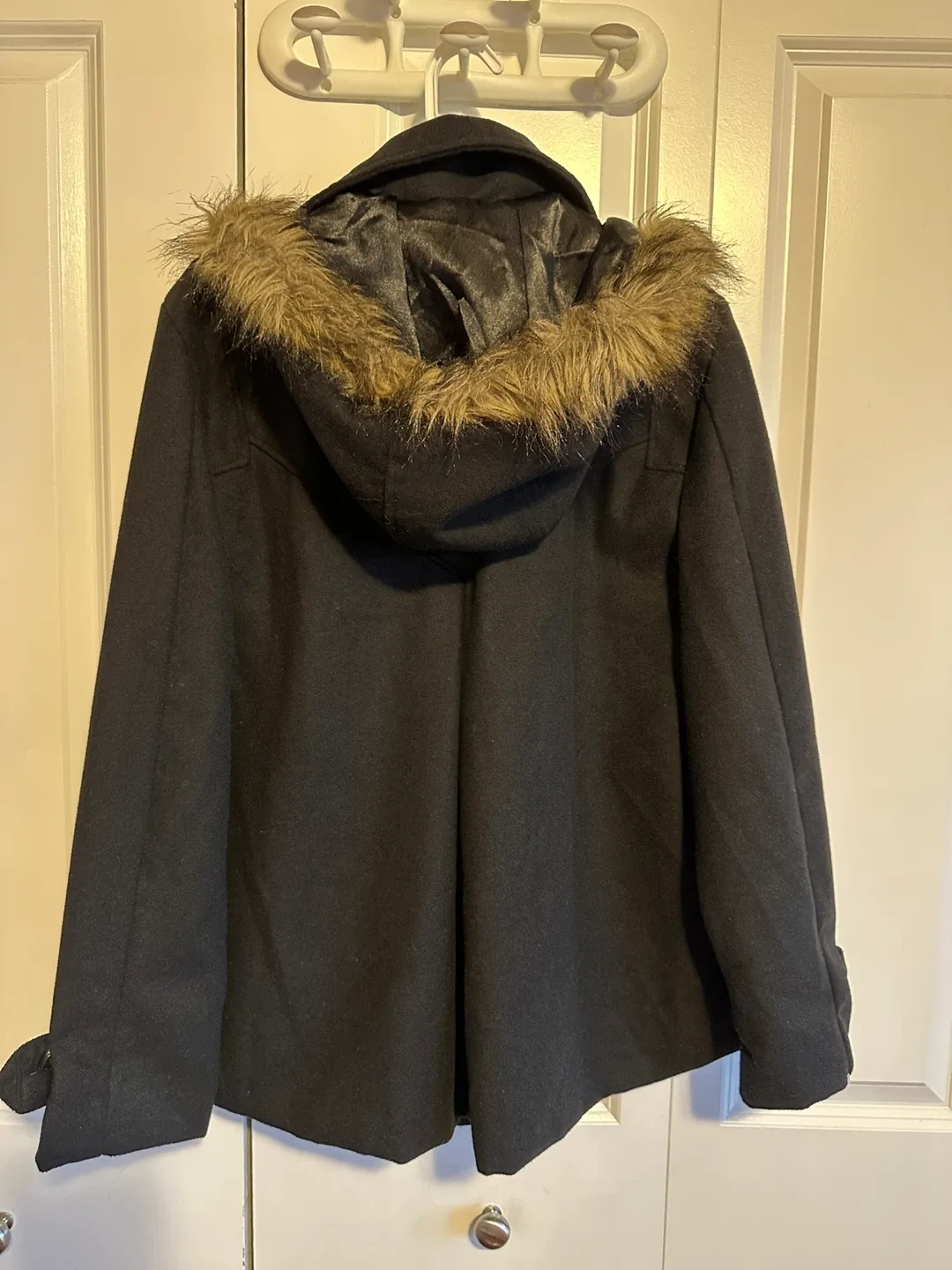 Dollhouse Black Toggle Coat image indicator(3)