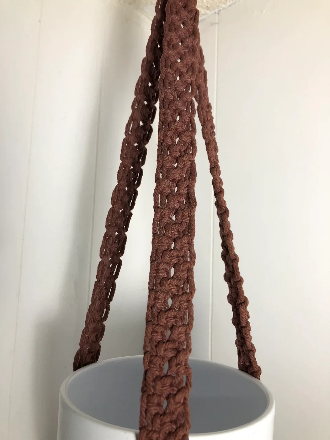 Brown Macrame Plant Hanger. NEW.