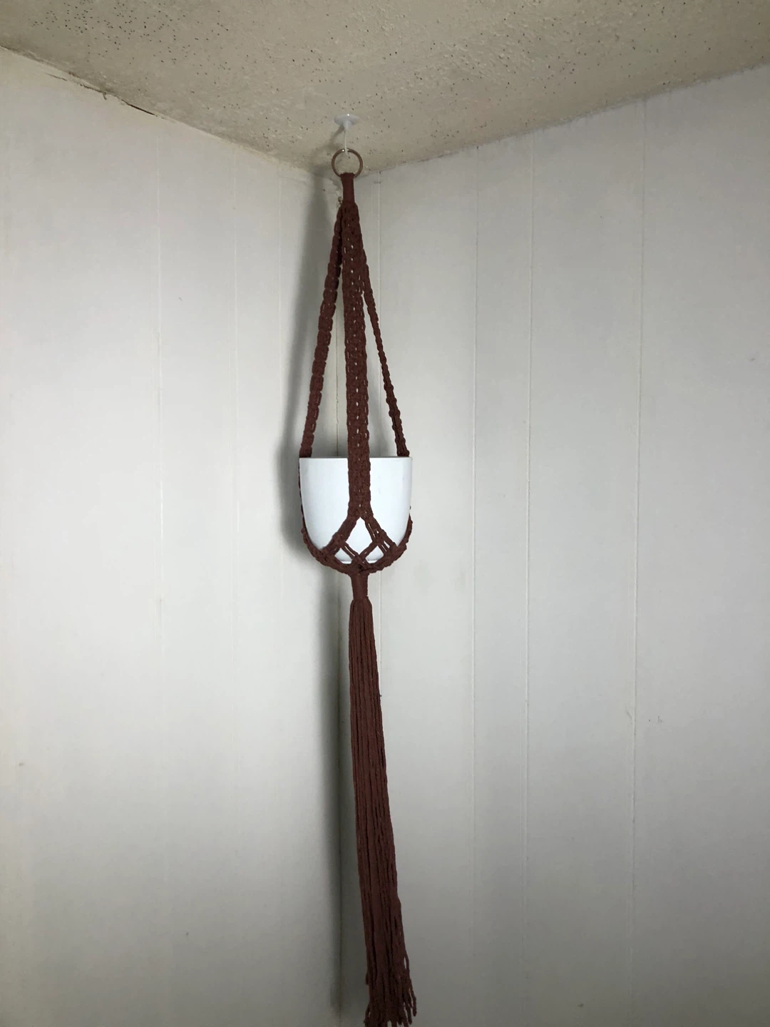 Brown Macrame Plant Hanger. NEW. - photo 2