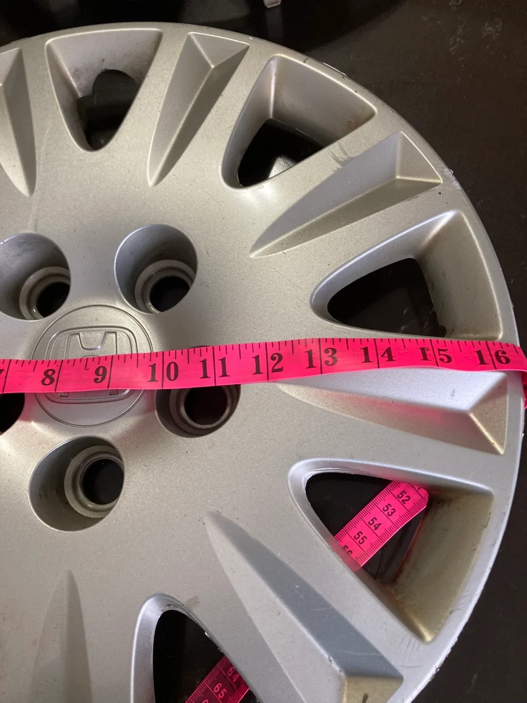 Honda Hubcaps - Set of 4 image indicator(2)