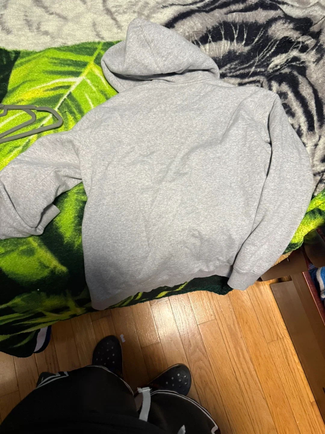 Levi's Gray Standard Fit Zip-Up Hoodie - Size L image indicator(2)