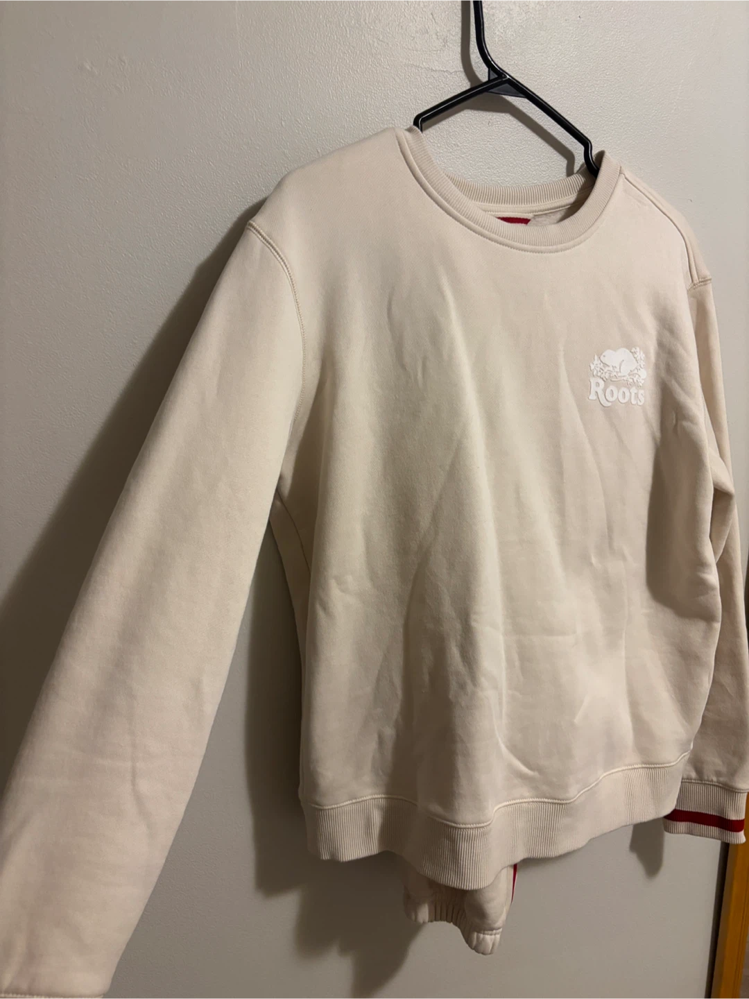 Roots Cabin Sweatshirt & Sweatpants - Size M