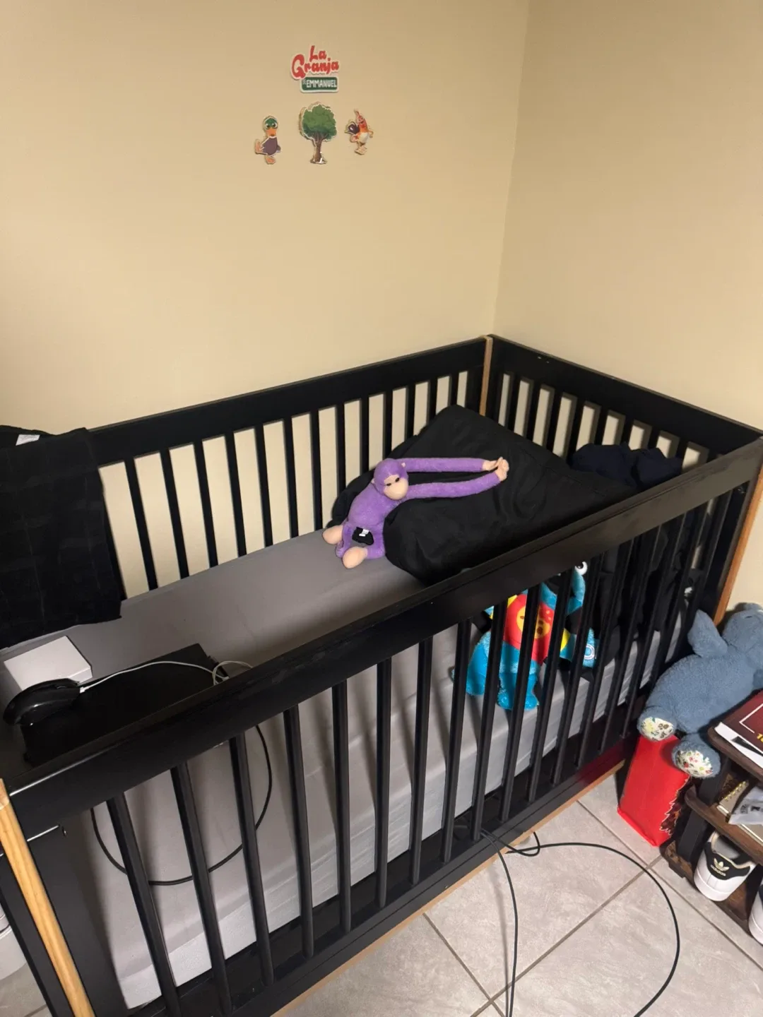 NeoBorn Ebony Baby Crib