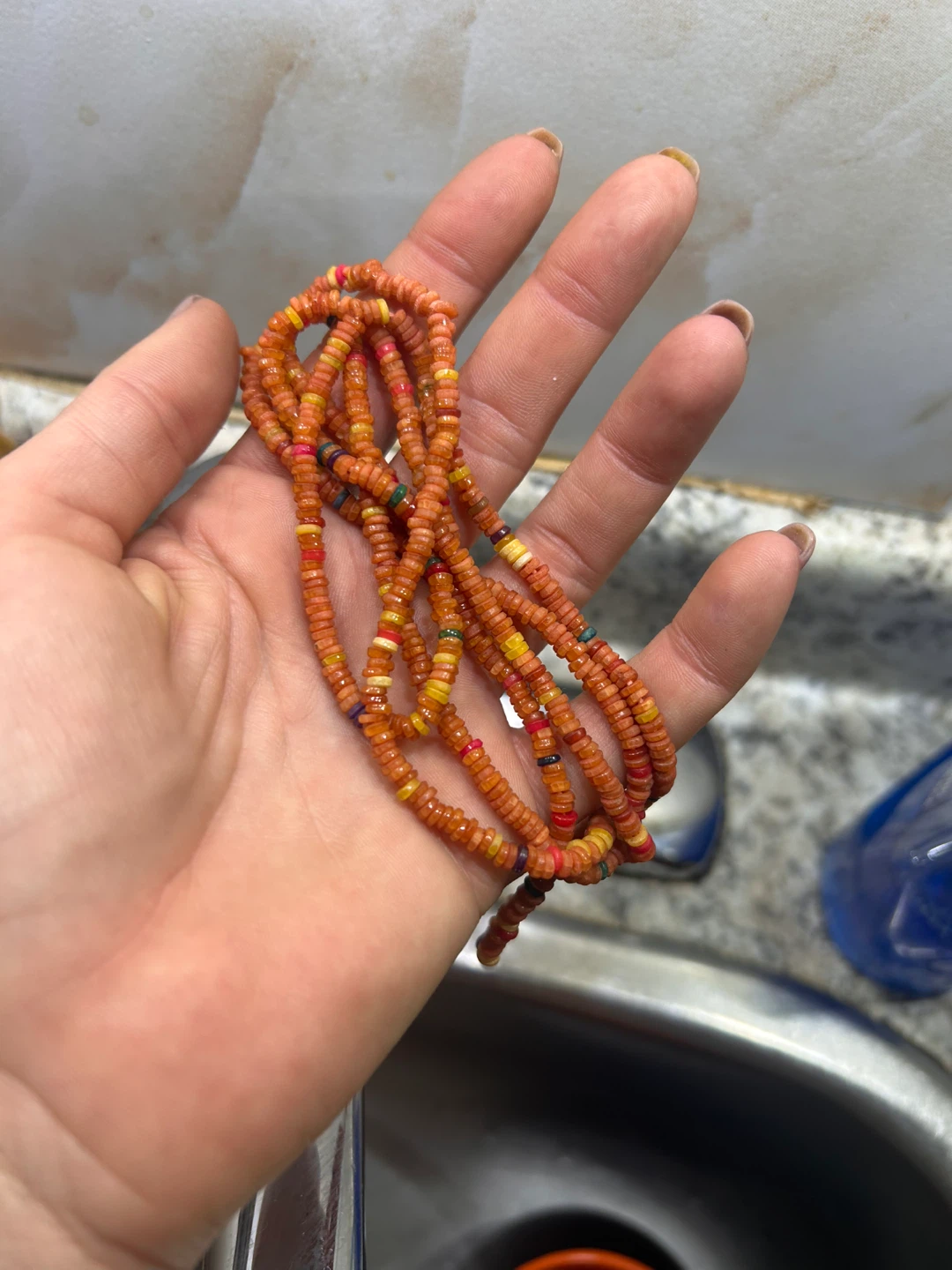 1960s West African Coral & Shell Beads – Full Set - photo 4