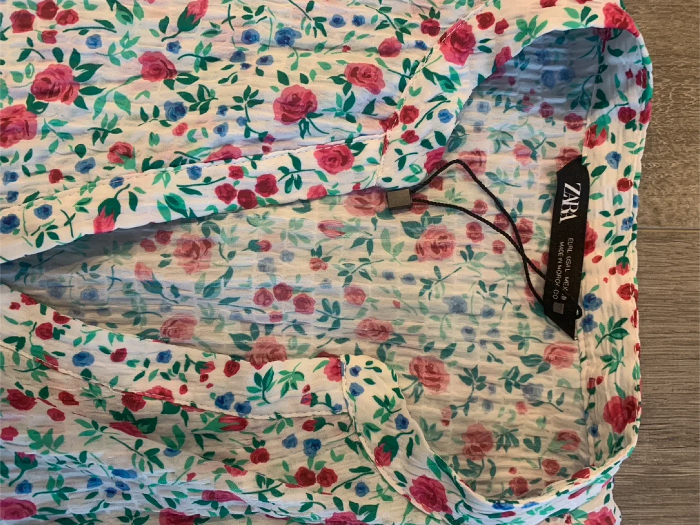 Zara Floral Print Blouse - Size L image indicator(3)