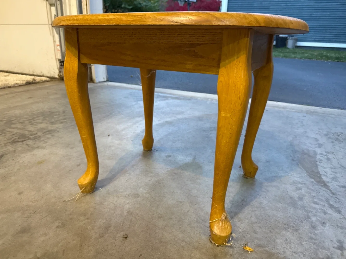 Vintage solid Oak Wooden Side Table image indicator(2)