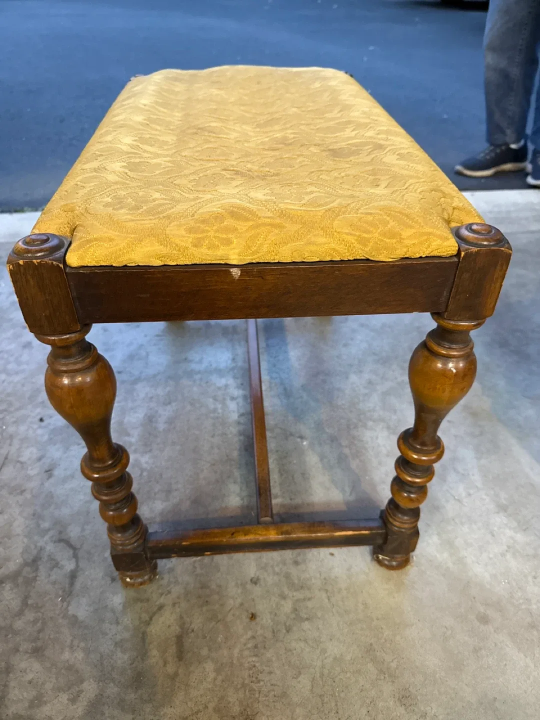 Upholstered Ottoman Bench image indicator(2)