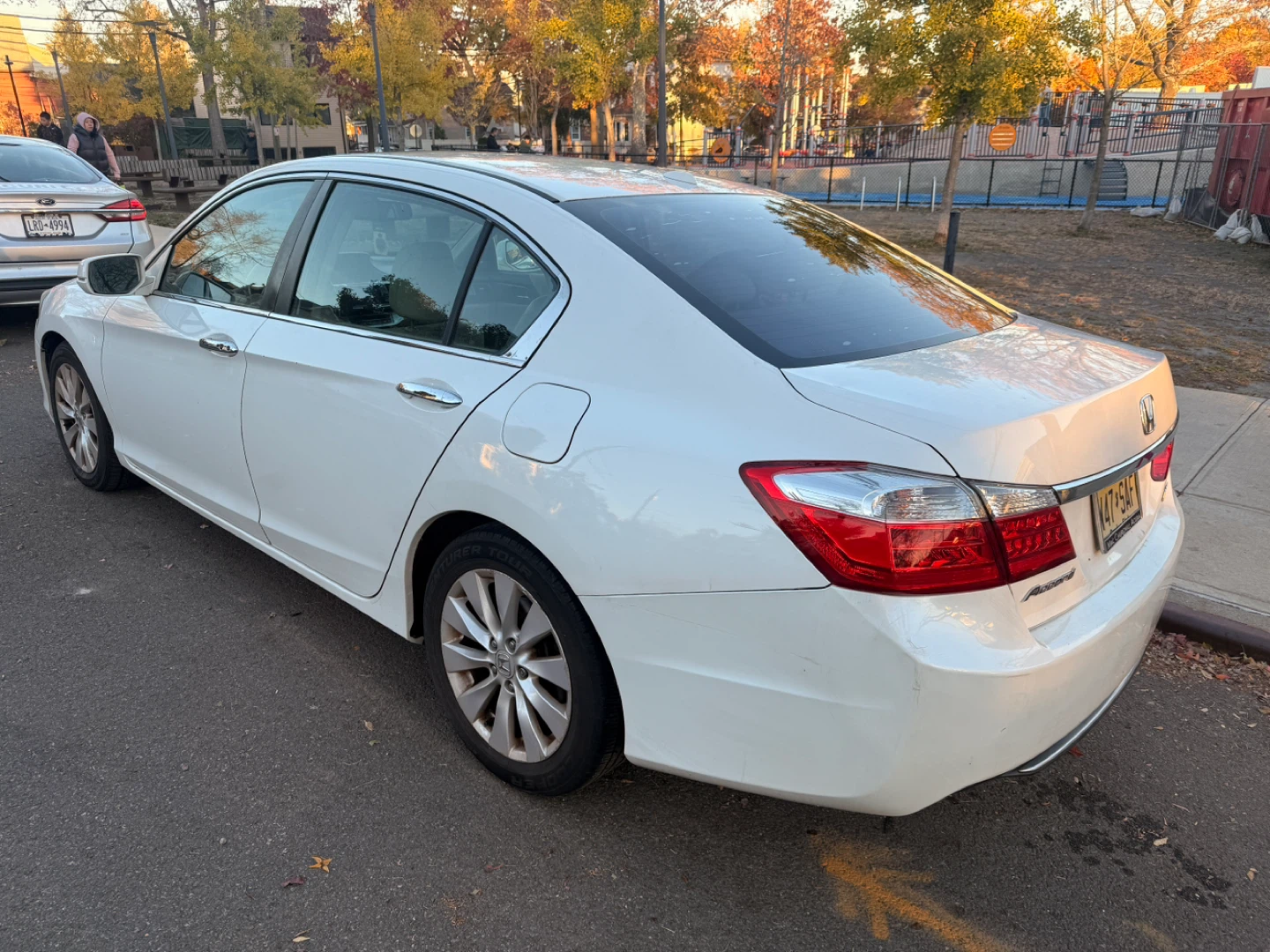 Honda Accord Sedan - White - photo 2
