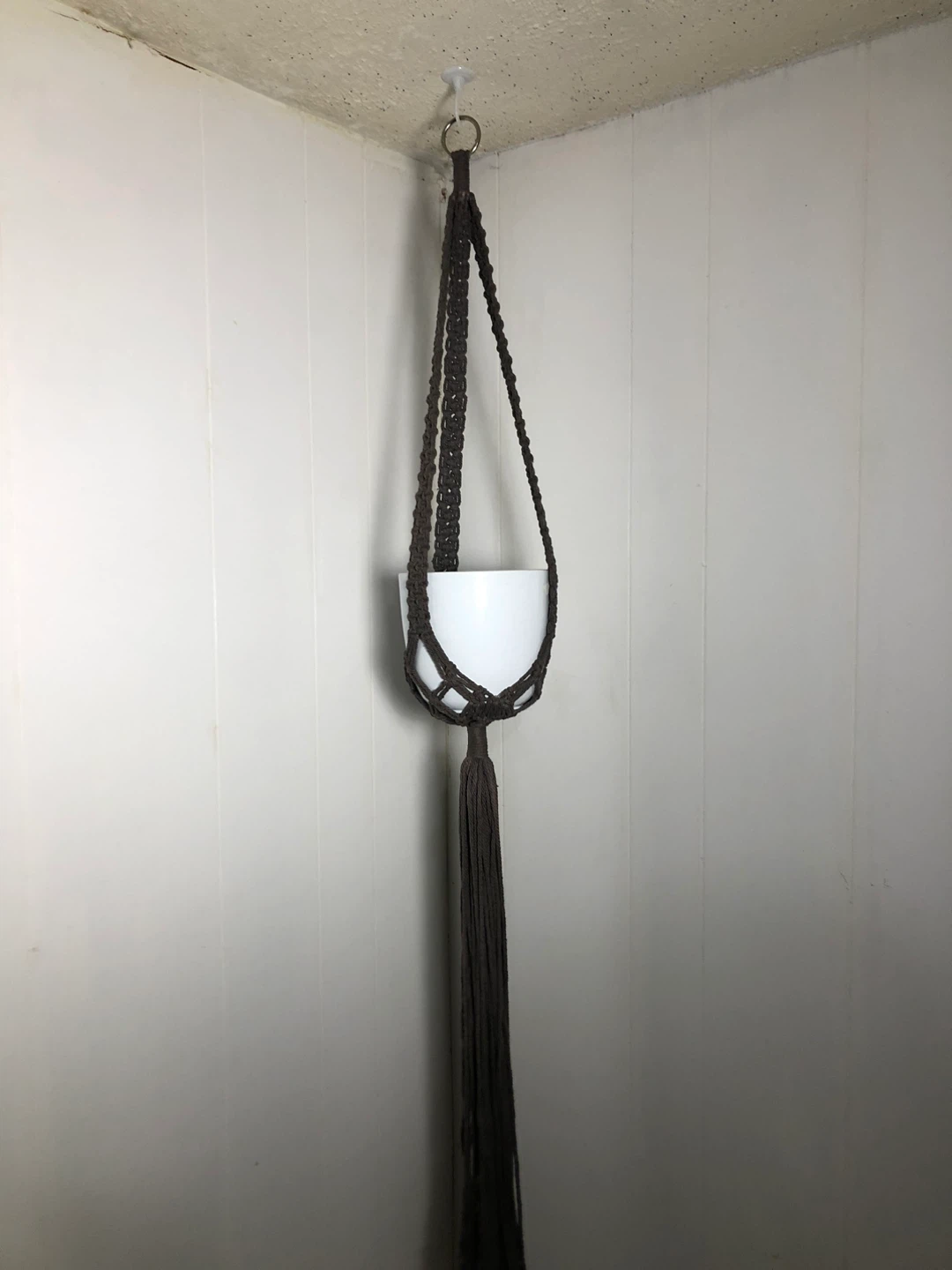 Dark Brown Macrame Plant Hanger. NEW. - photo 2