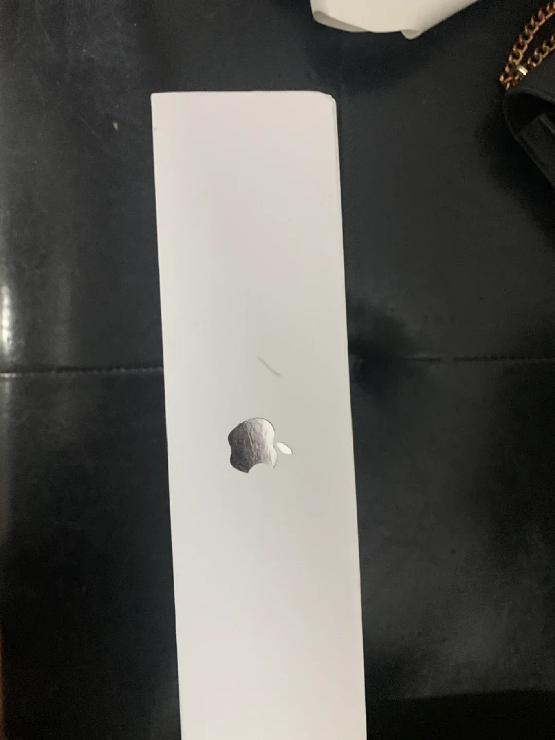 New Apple AirPods Max - White image indicator(2)