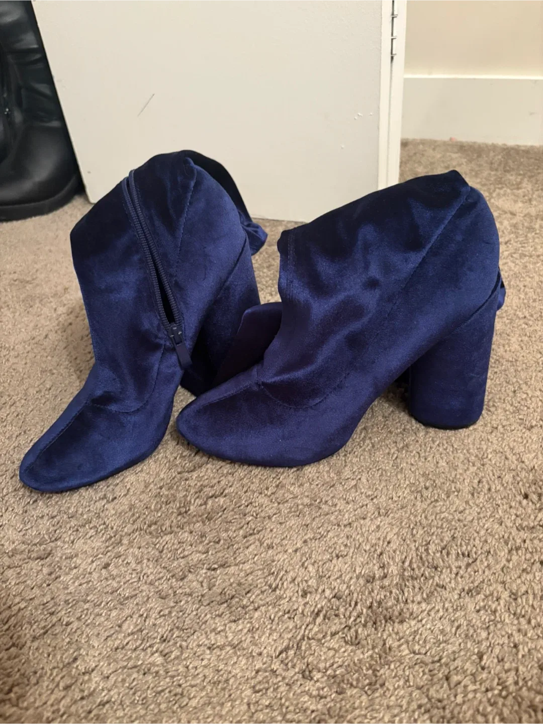 Blue Velvet Thigh High Boots image indicator(2)