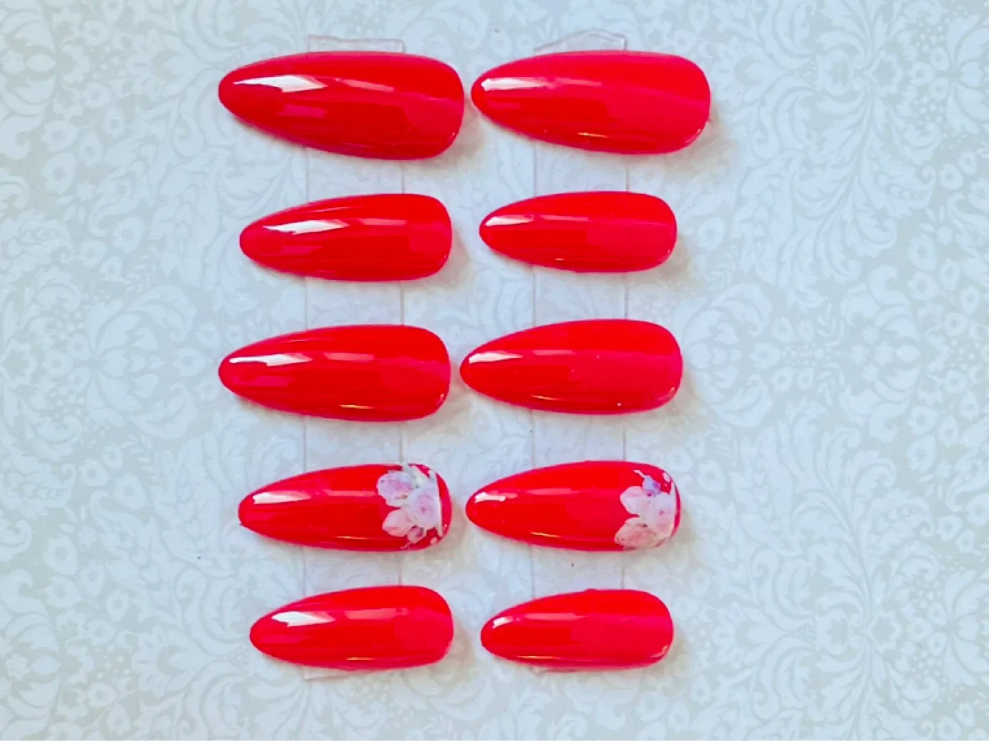 Red Press-on Nails with Floral Design image indicator(2)