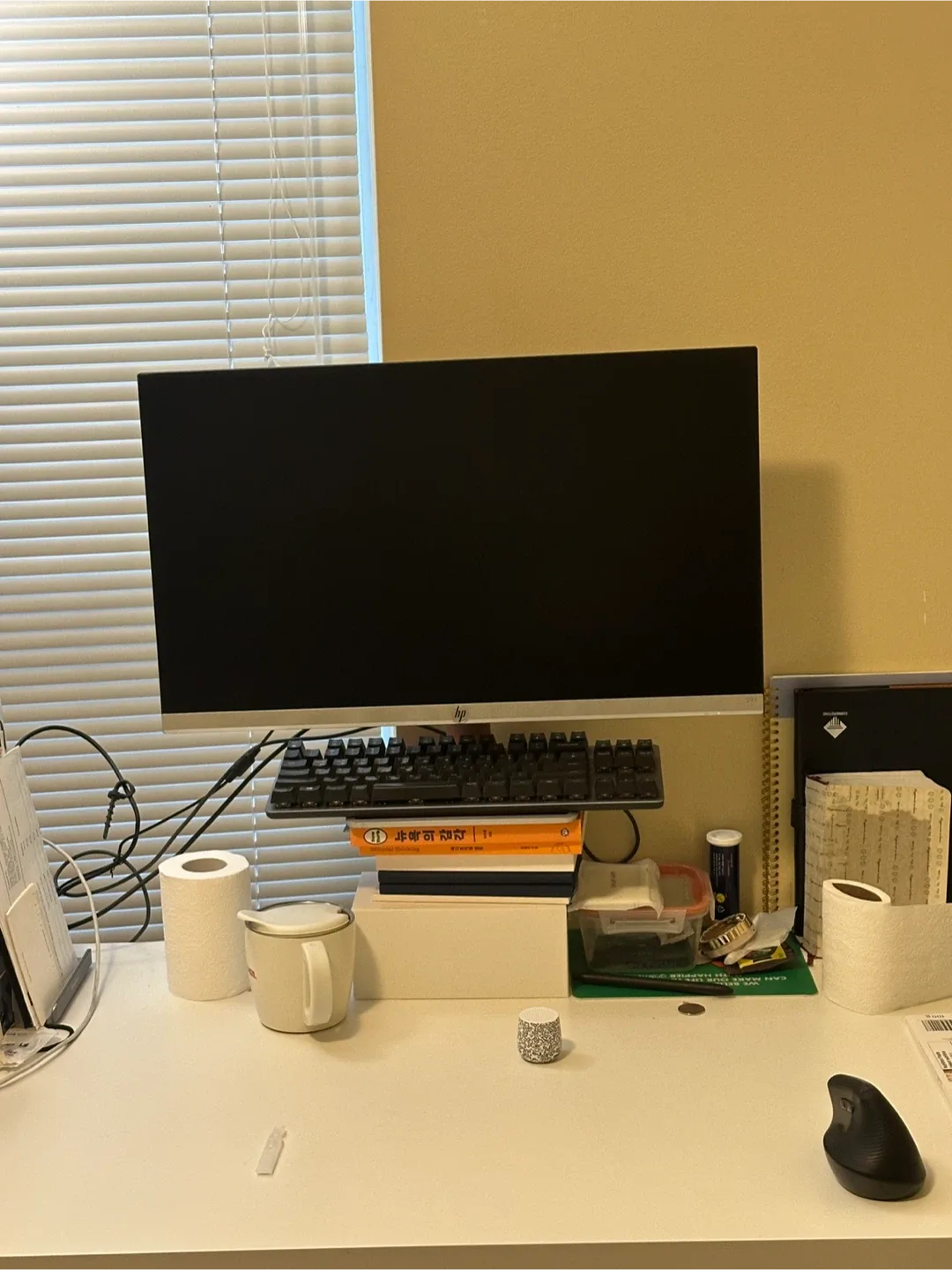 💻 24” HP Monitor  (Highly Recommended for Laptop Users!)