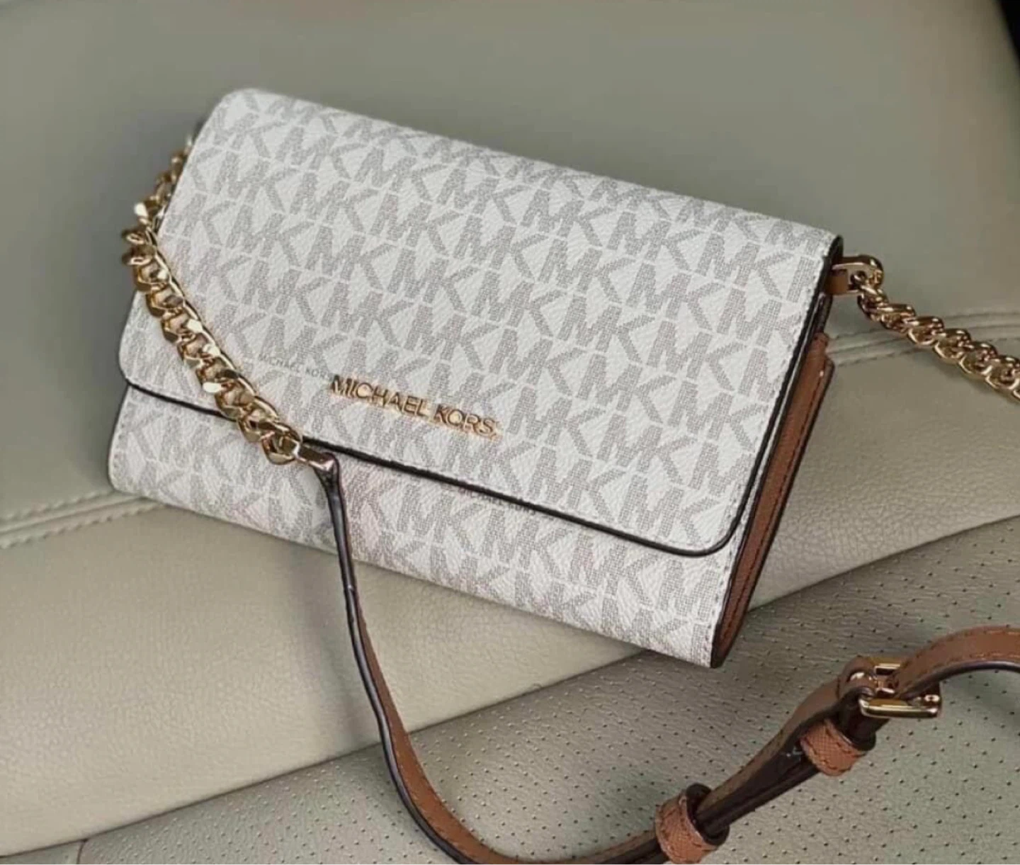 Michael Kors White Crossbody Bag - photo 3