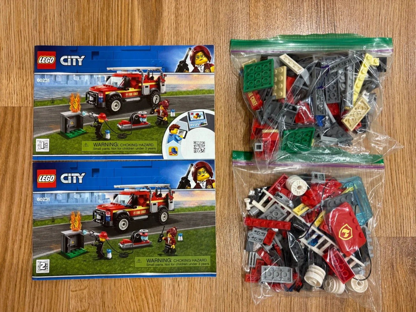 LEGO City Fire Chief Response Truck 60231 image indicator(3)