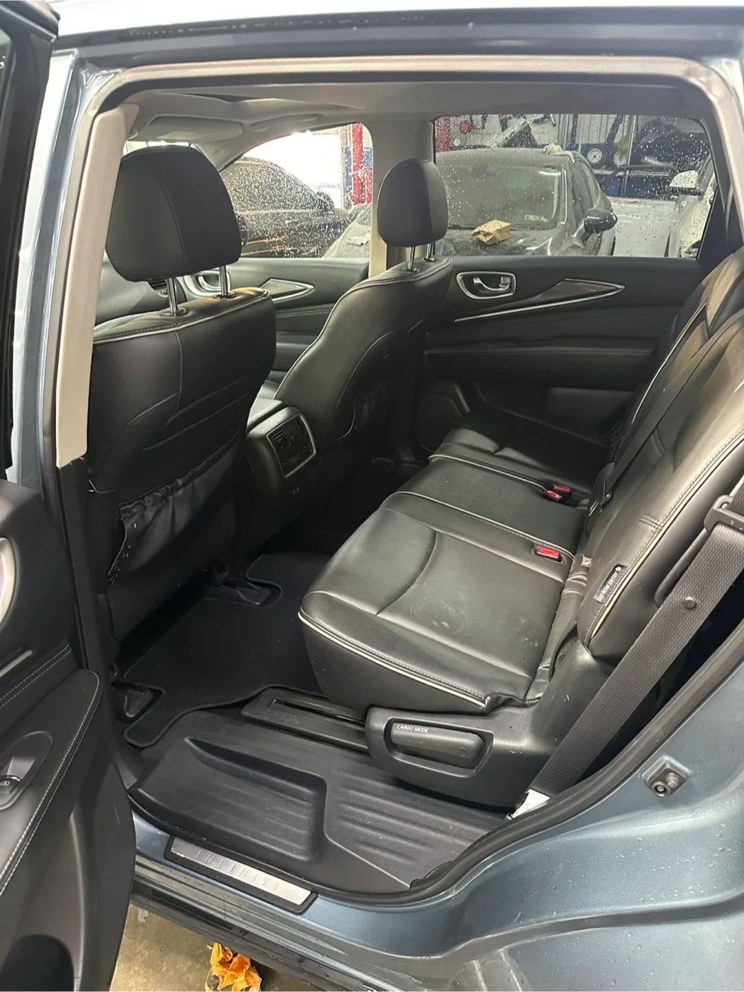 Infiniti QX60 SUV - Gray image indicator(3)