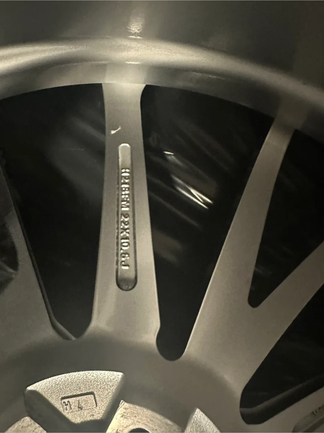 VOSSEN HYDROFORGED Silver Wheels - 20 image indicator(2)