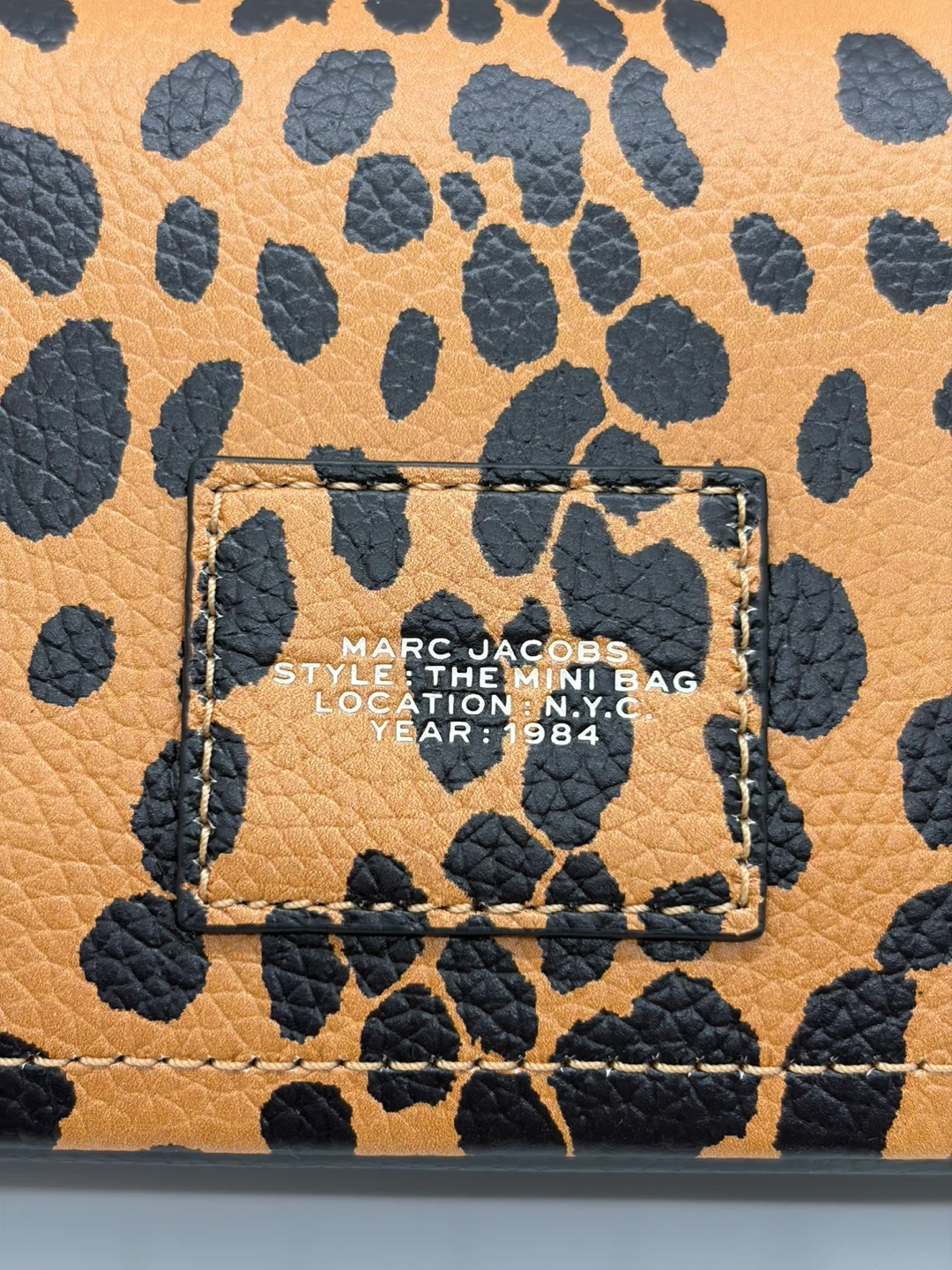 Marc Jacobs The Mini Bag - Leopard Print 🥕 - photo 5