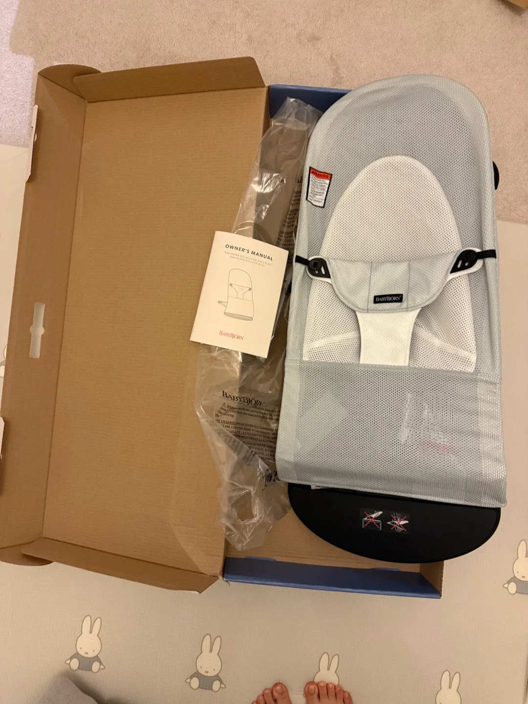 Almost New BabyBjörn Bouncer Balance Soft - Grey image indicator(3)