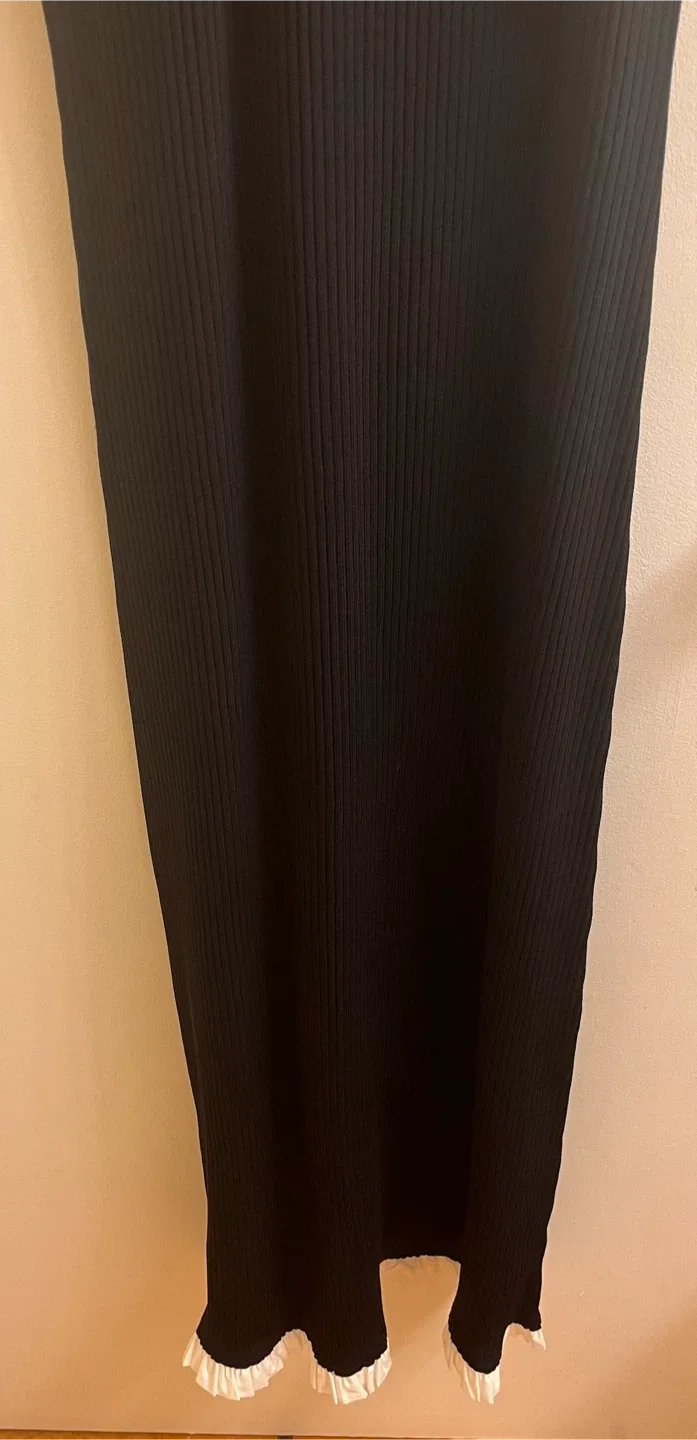 Black Dress image indicator(2)