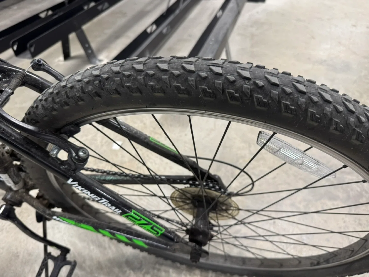 Hyper Viking Trail 27.5" Mountain Bike - CHECK DESCRIPTION image indicator(5)