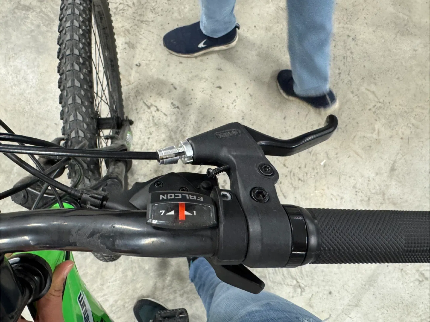 Hyper Viking Trail 27.5" Mountain Bike - CHECK DESCRIPTION image indicator(9)