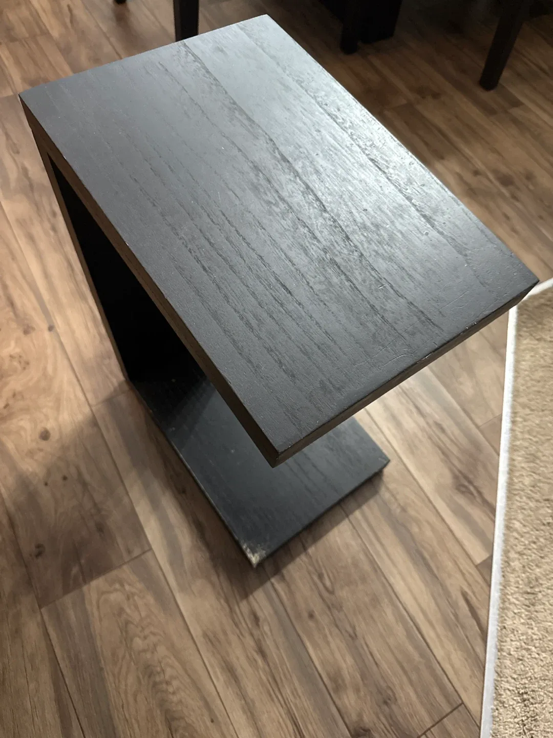 Black C-Shaped Side Table image indicator(2)