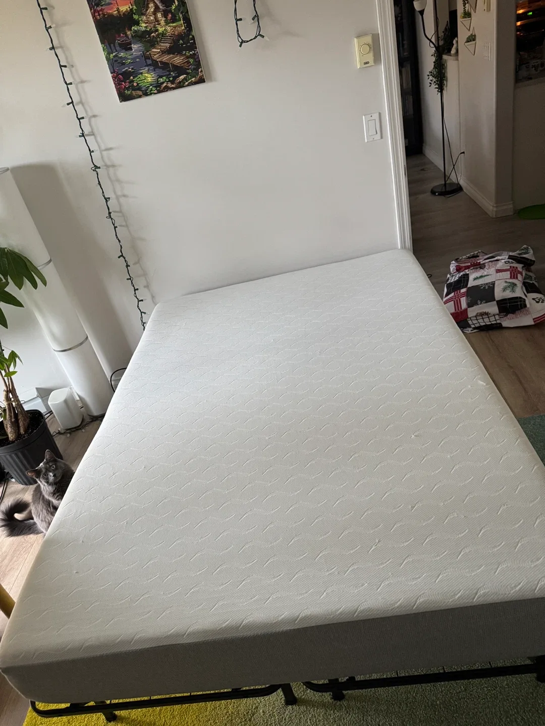 Full/Double Mattress, Bedframe & Duvet/Blanket image indicator(4)