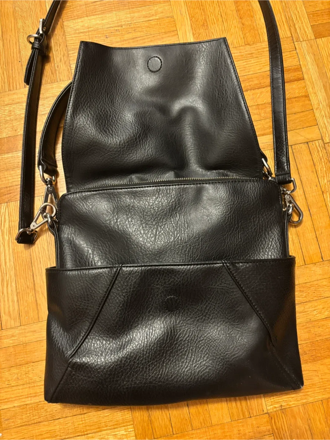 Black Matt and Nat Purse image indicator(3)