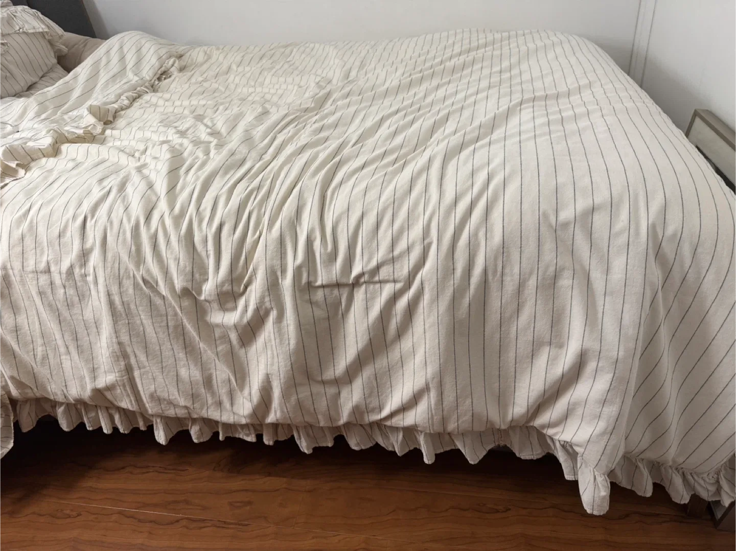 Queen size mattress for free - pick up 11/15 thumbnail