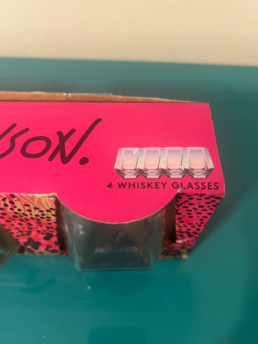 💖NEW Betsey Johnson 4-Piece Iridescent Glass Set image indicator(3)