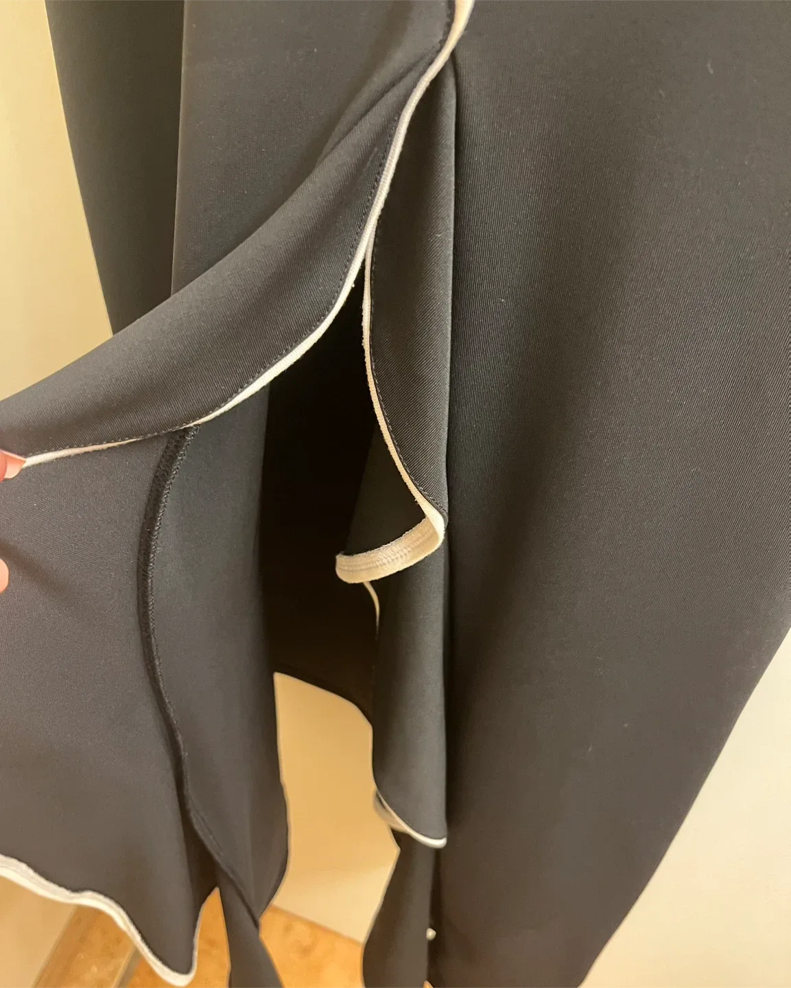 Zara Black Dress - Chic & Elegant image indicator(4)