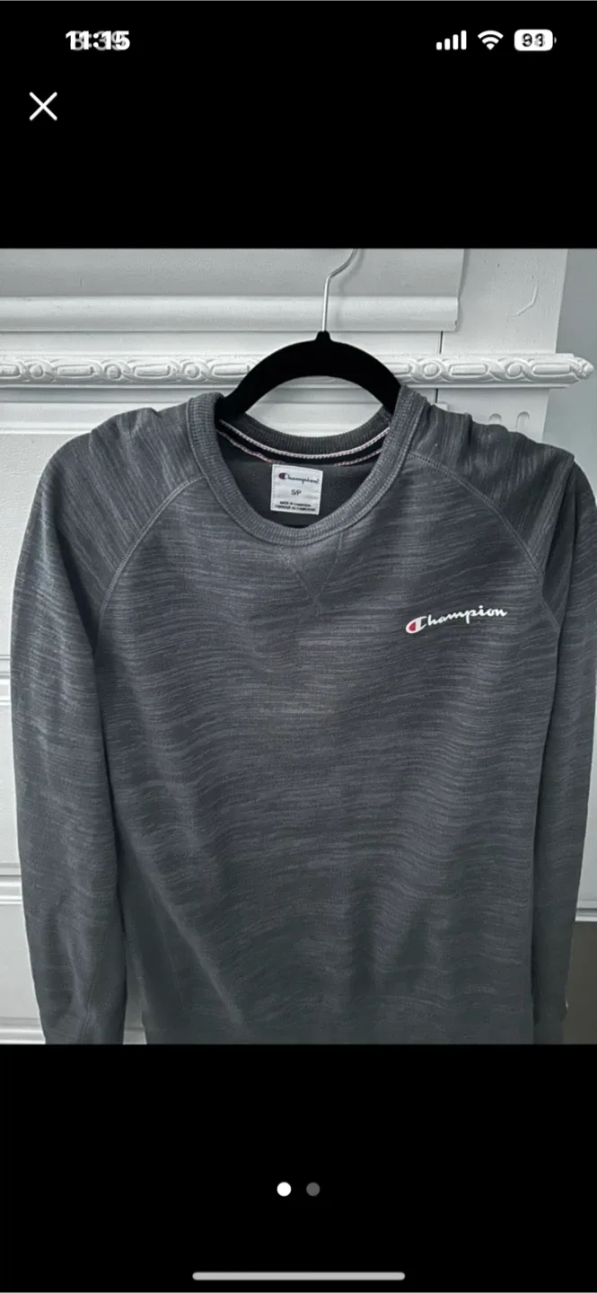 Champion Crewneck - Size S/P image indicator(2)