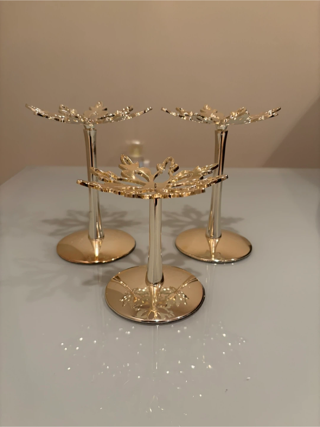 Gold snowflakes stands Set of 3