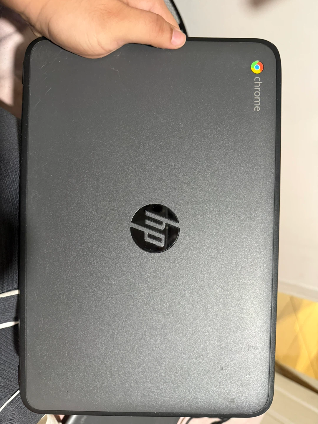 HP Chromebook - No charger Great for school!