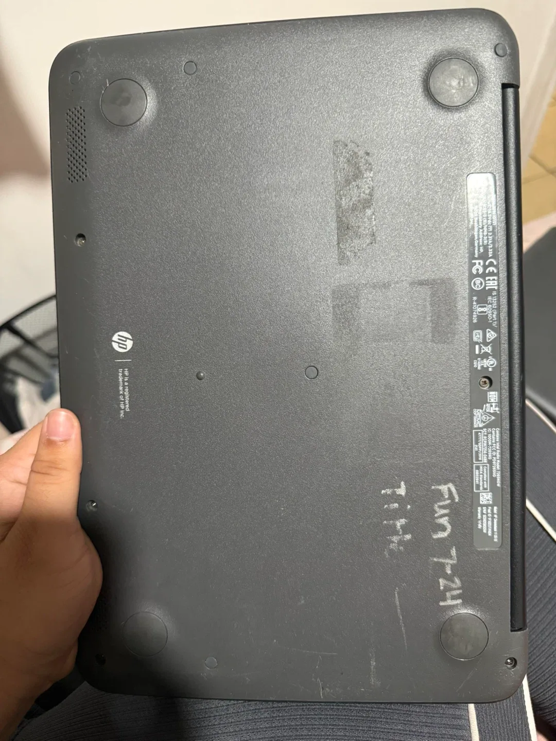 HP Chromebook - No charger Great for school! image indicator(5)