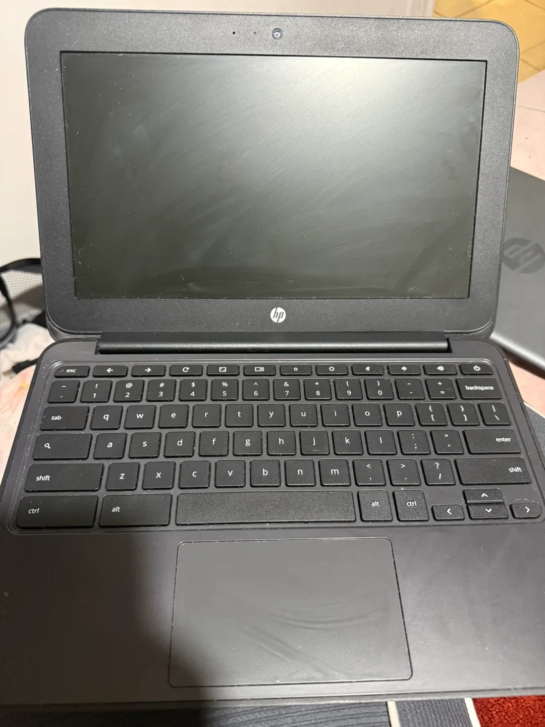 HP Chromebook - No charger Great for school! image indicator(4)